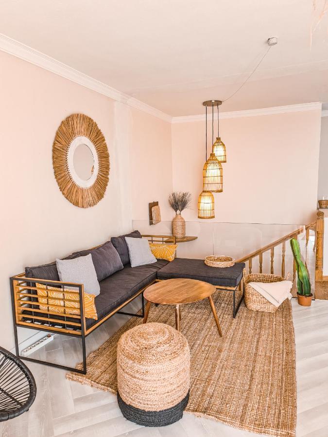 Oceanview Boutique House, 125 Sqm, Parking, Sunset Rooftop Адехе Екстериор снимка
