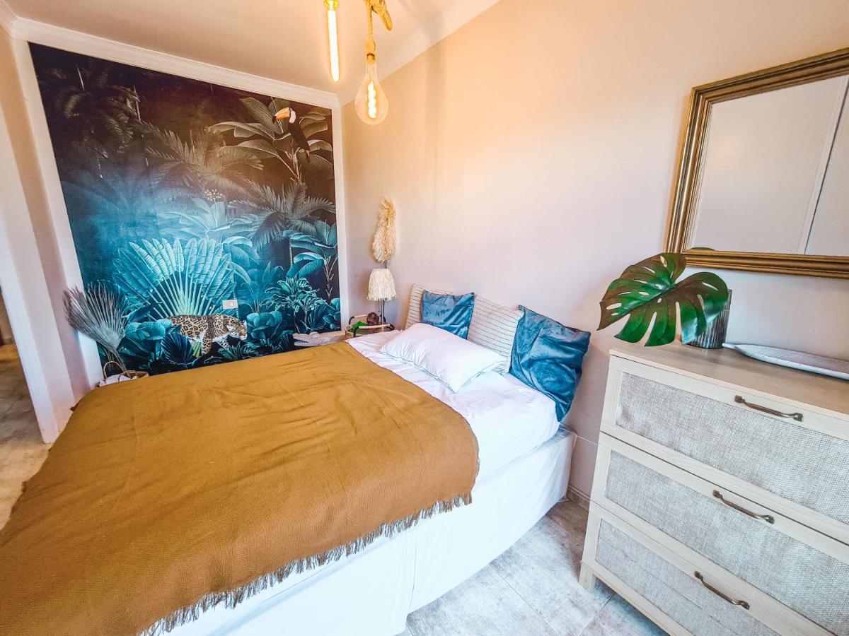 Oceanview Boutique House, 125 Sqm, Parking, Sunset Rooftop Адехе Екстериор снимка