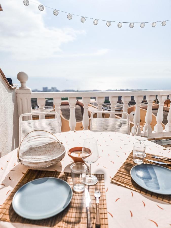 Oceanview Boutique House, 125 Sqm, Parking, Sunset Rooftop Адехе Екстериор снимка
